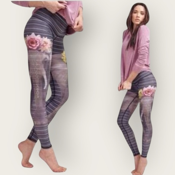 Teeki Hot Pants Leggings Love the Elephant Pattern Size Medium - Picture 1 of 16